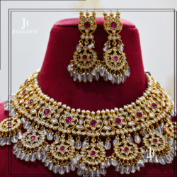Alternative view of White Kundan Jadau Bridal Necklace With Earring with Rose quartz beads
